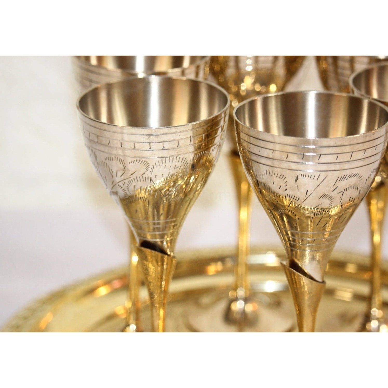 Bronze Wine Glass Decor Samaghri